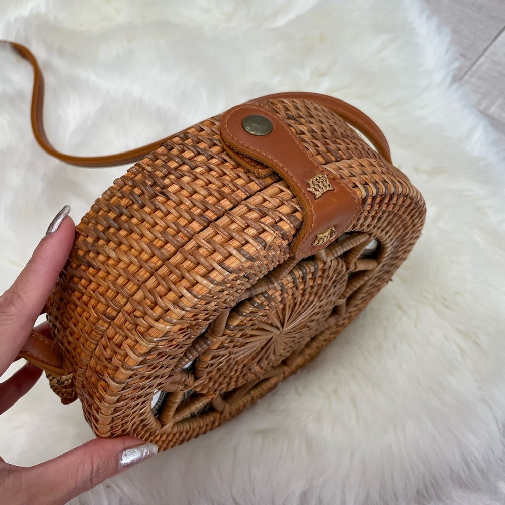 Brown Rattan Round Bag - Picture 4 of 6